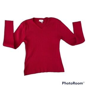 YARNWORKS red ribbed V neck long sleeved pullover sweater, M, cotton & acrylic.
